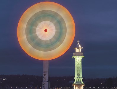 La «Flower Power», de Jean-Pierre David et Christian Theillier aux Bains des Pâquis.