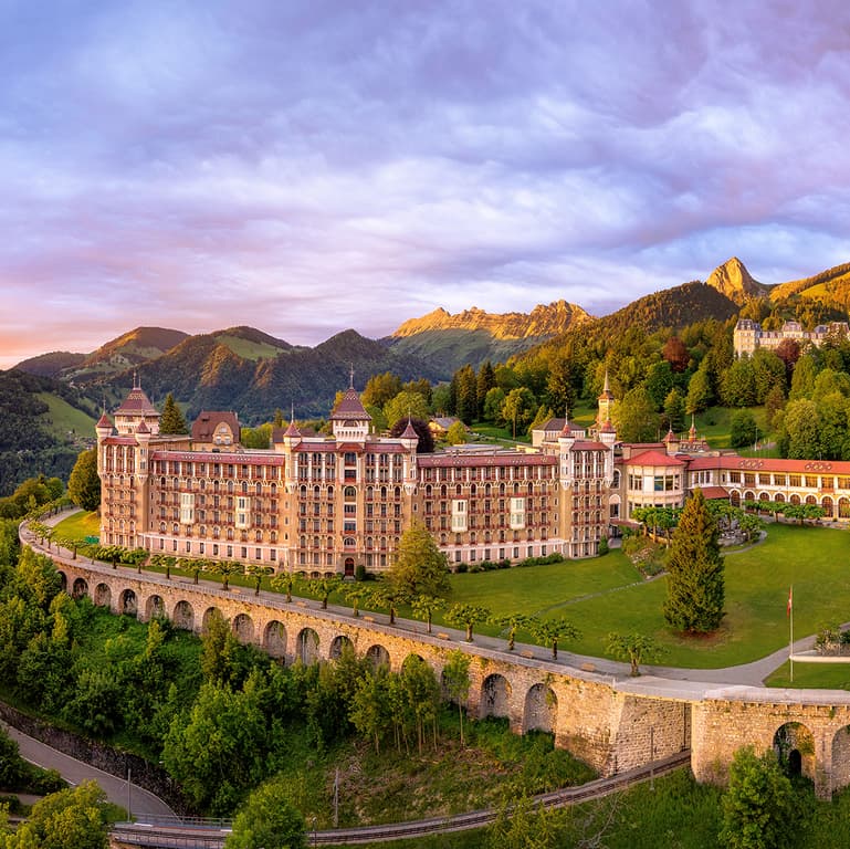 Le Caux Palace à Montreux (VD) parmi les plus grands et luxueux hôtels de la Belle Époque.