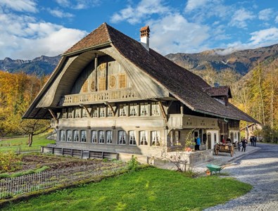 Cette maison cossue d’Ostermundigen était davantage conçue pour impressionner les visiteurs que pour simplifier la vie quotidienne de ses locataires.