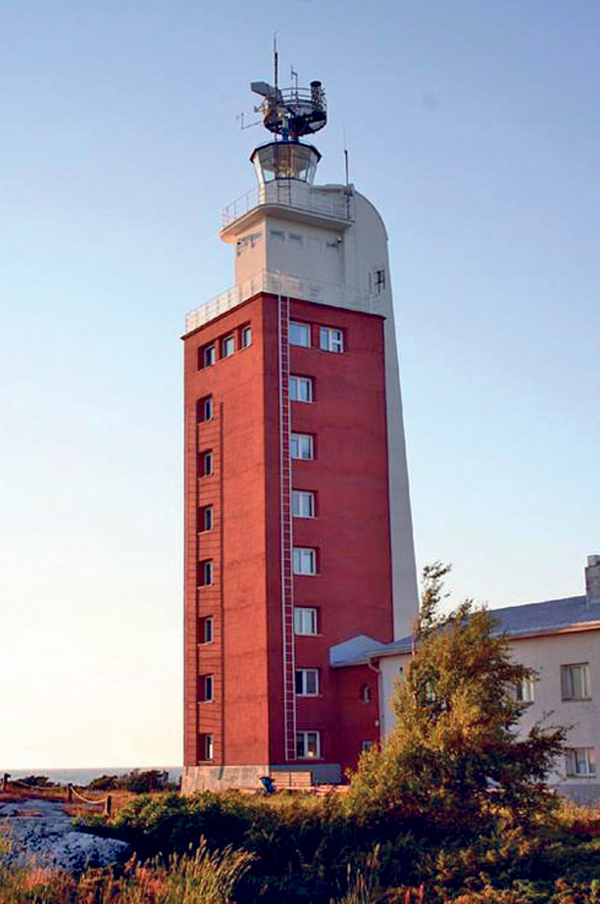 Le phare de Kylmäpihlaja en Finlande