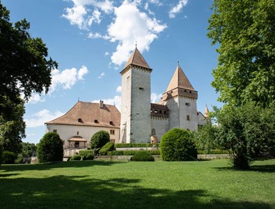 Vue extérieure du Château de La Sarraz.