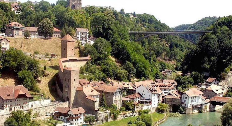 Les fontaines historiques de Fribourg font partie intégrante du riche patrimoine architectural de la ville