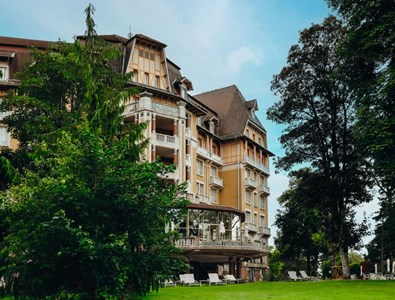 Le Club Med Vittel Ermitage rappelle le chic et le charme des lieux de villégiature des années 1930.