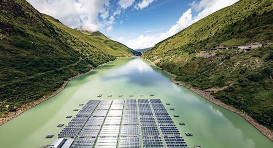 Le photovoltaïque va se répandre dans les Alpes.